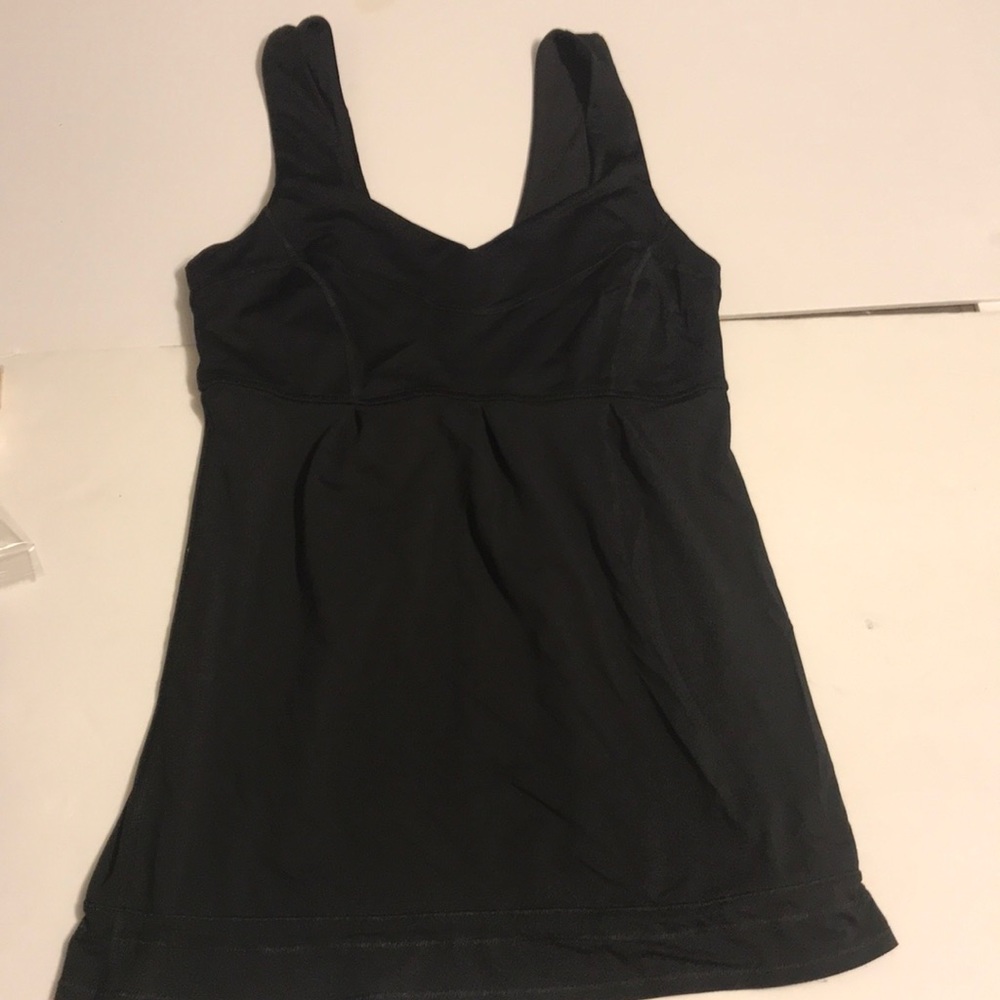 Beautiful black lululemon shirt ❕